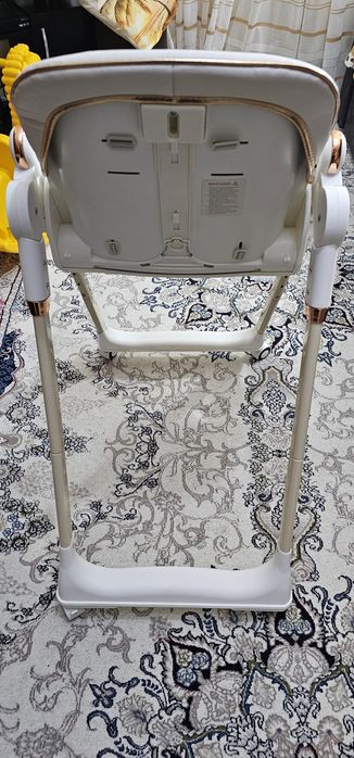 Детский стульчик для кормления