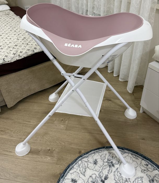 Продам ванночку и подставку beaba