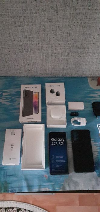 Продам смартфон Самсунг гелекси А73 5G