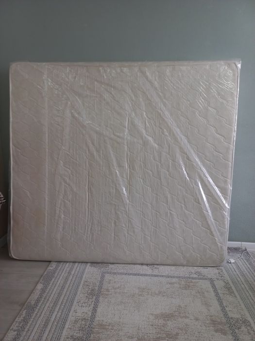 Матрас для спальный  кровати