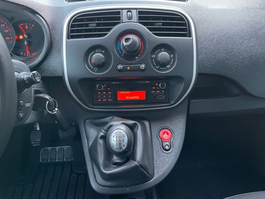 RENAULT 4 2015 — imagine 4