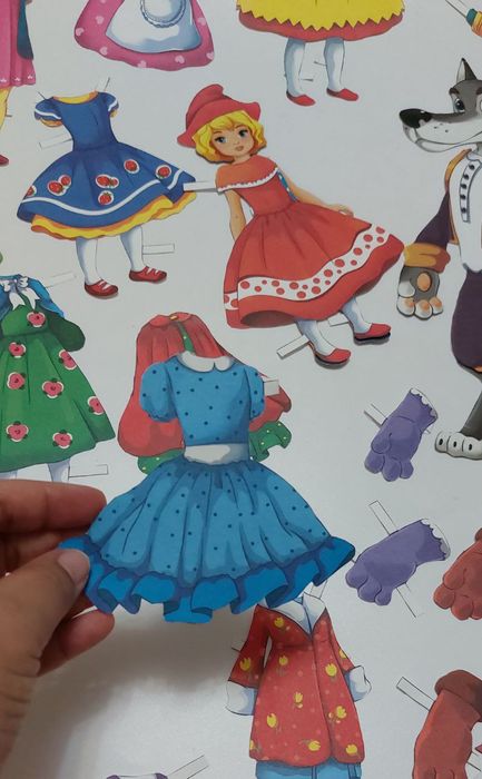 Бумажная кукла с костюмом