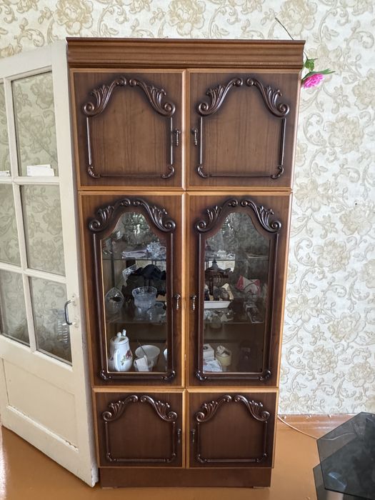 Продам шкаф для гостинной.