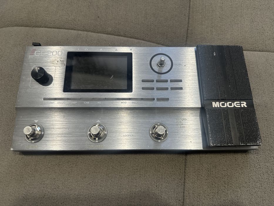 Гитарный процессор Mooer GE200