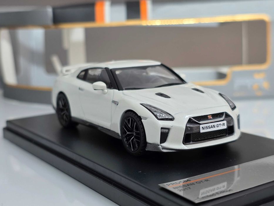 Macheta Auto 1/43 Premium X By IXO Nissan GT-R 2017
