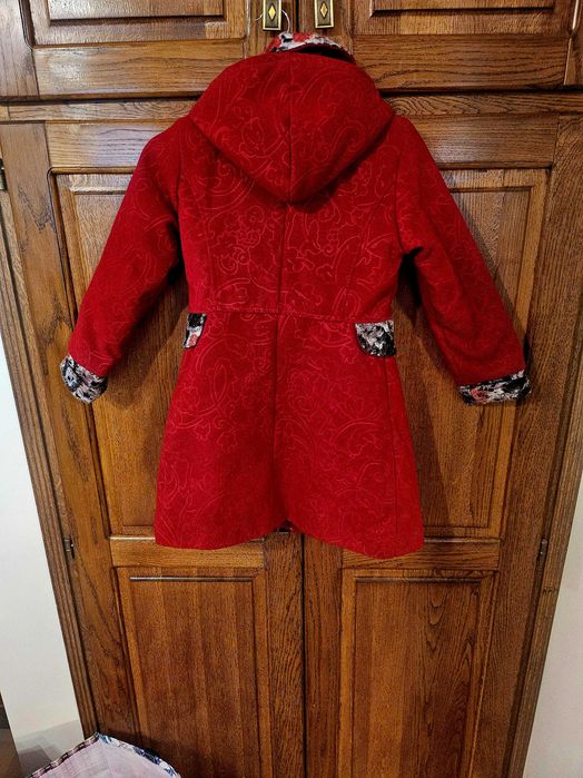 Palton elegant fetite, 8-9 ani