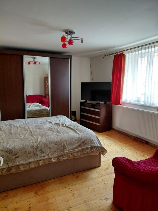 Închiriez în regim hotelier casă în Hamba