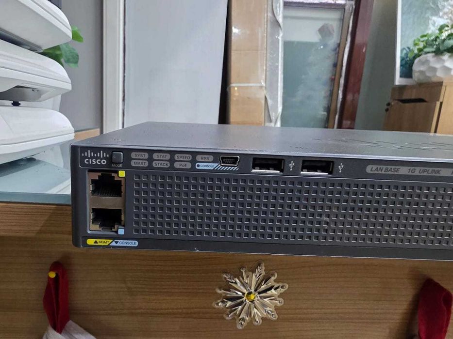 Маршрутизатор Cisco 2921-V/K9