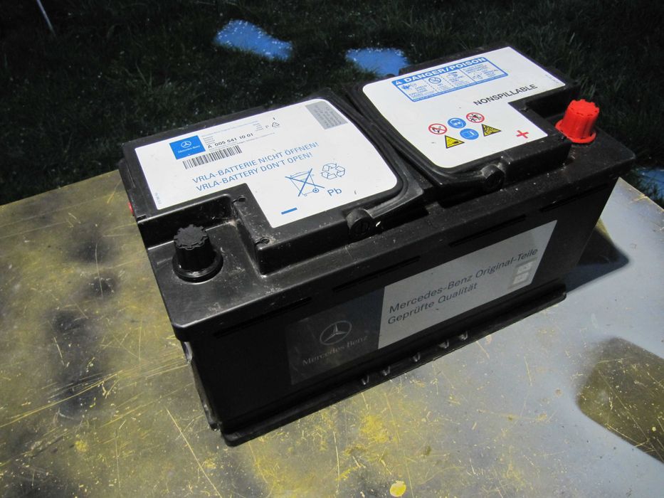 Оригинален немски акумулатор 95ah 850 ампера