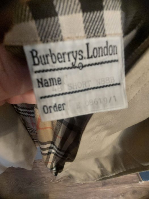Trench Burberry scurt