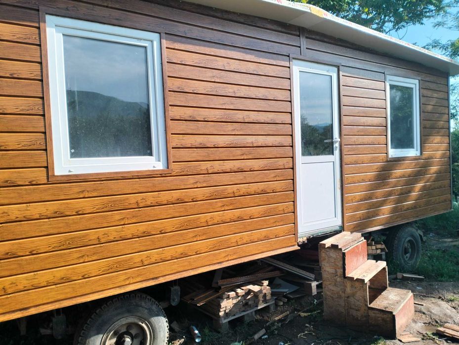 Продавам фургон на колела