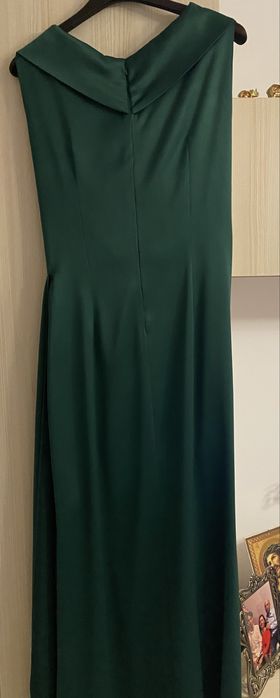 Vand    rochie  seara.