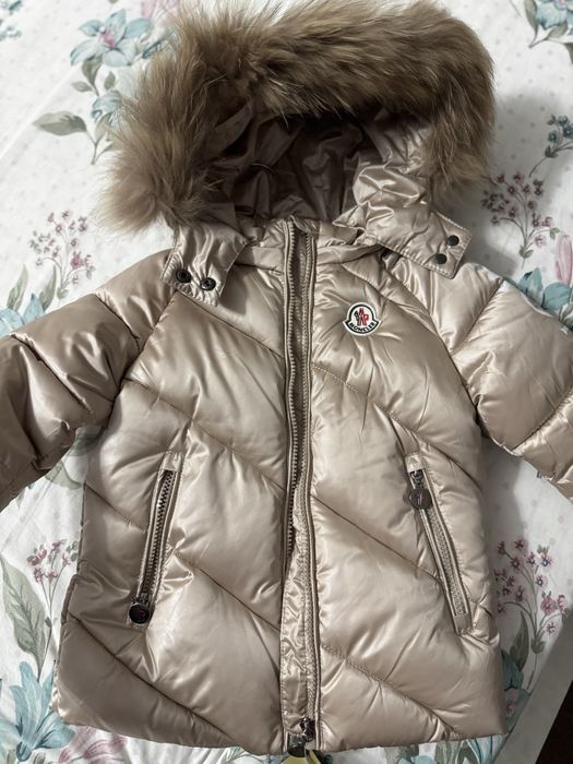 Продам детскую куртку
