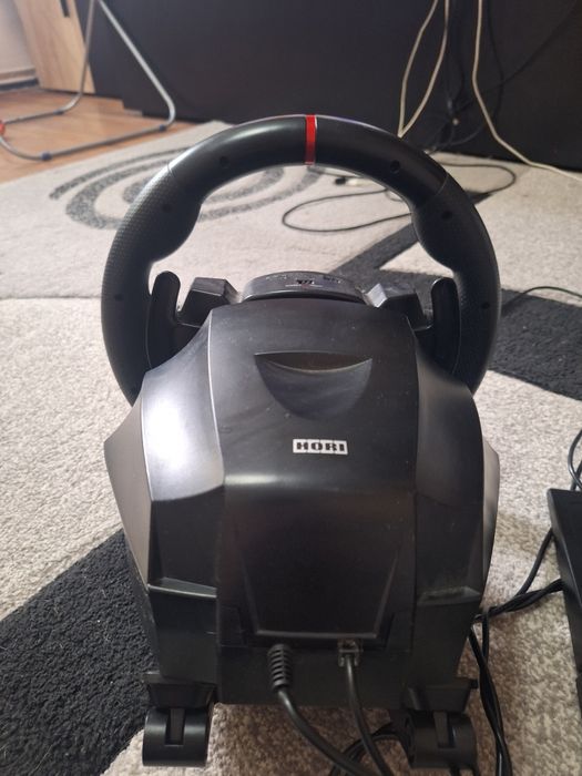 Vând volan și pedale de ps5 ps4 și pc