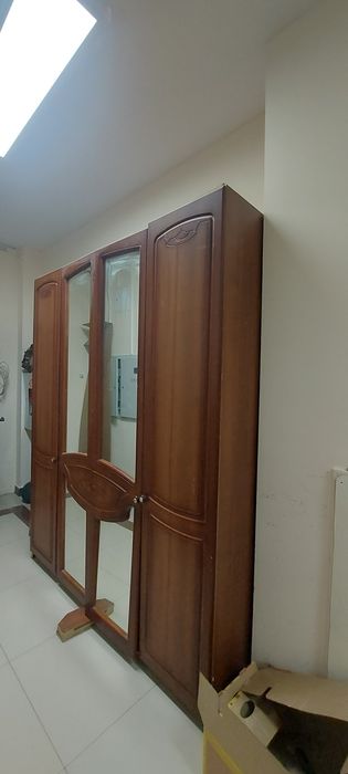 Продам спальный гарнитур