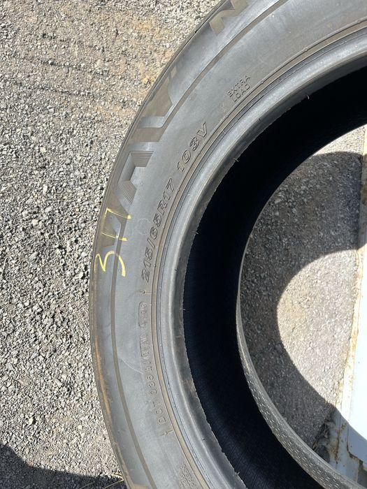 Продам шины R17 215/65