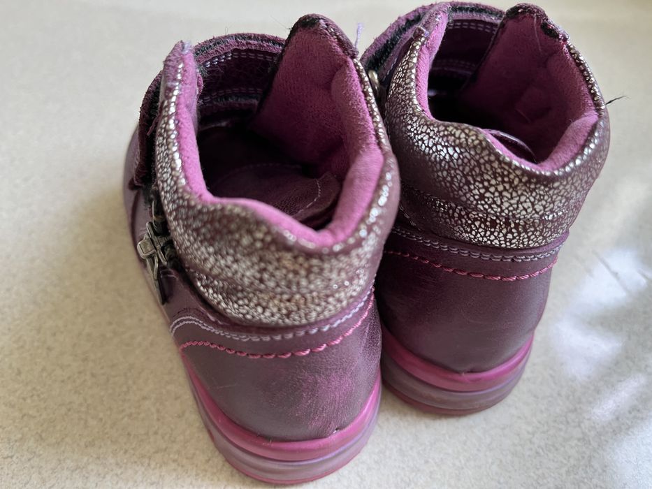 Батинки для девочек 22 рр кожа.