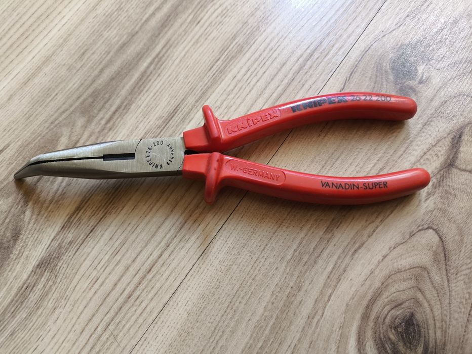 Нови профи. истински инструменти Knipex