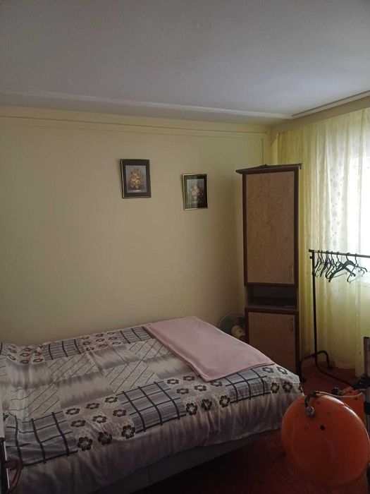 Apartament de vanzare 2 camere decomantate si boxa la subsol