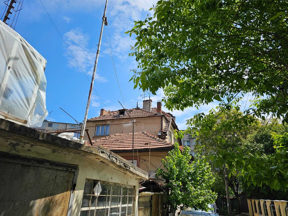 Етаж от къща в центъра.