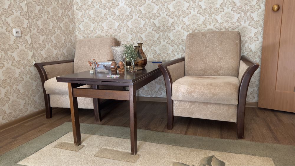 Диван с креслами