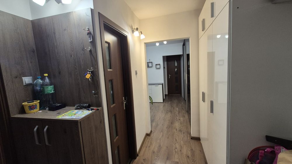 Inchiriez apartament 3 camere zona Ramada