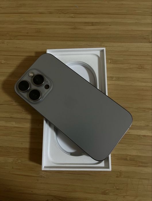 Продам iPhone 16 Pro 256GB