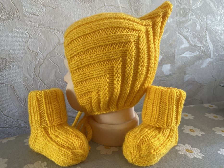 Комплект пинетки и шапочка