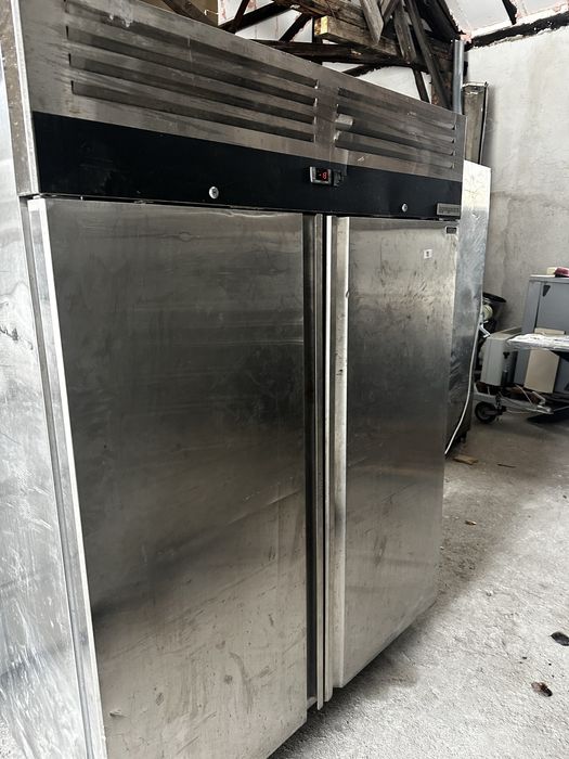 Просеионален фризер