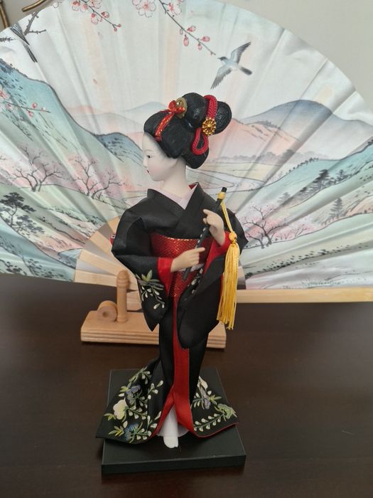 Colecție 6 figurine gheișe 25 cm – costume textile, colecție decorativă
