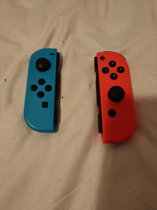 Vând set joy-con