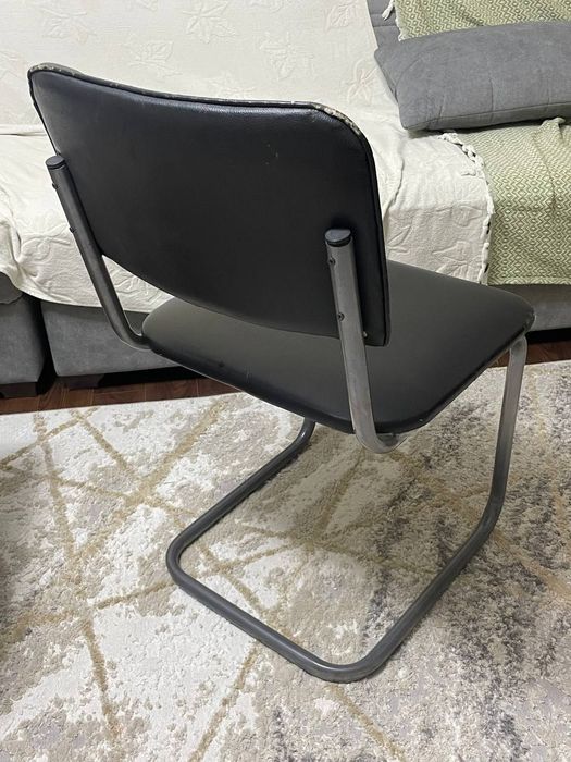 Продам стул и ковер