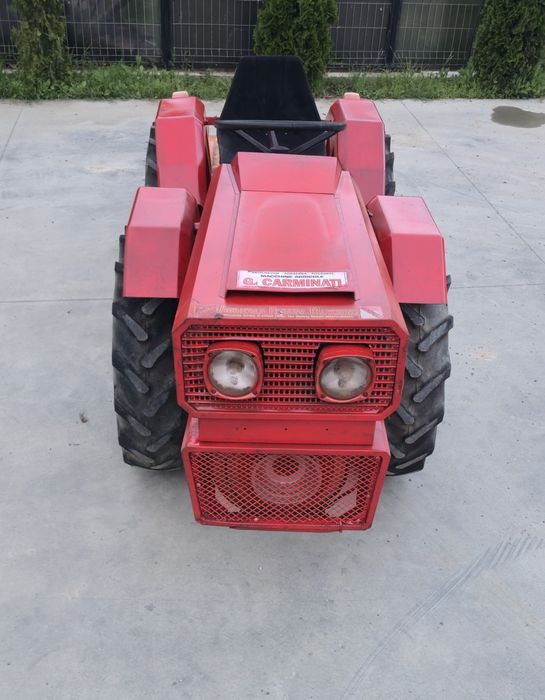 Vând tractoraș articulat 4x4 Valpadana 26cp  in două pistoane, cu freză