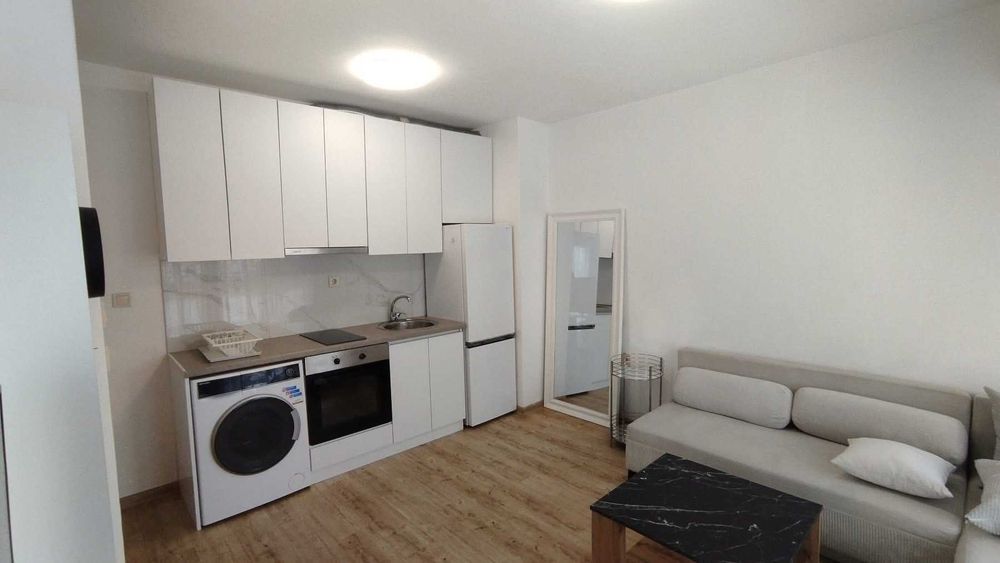 ПОД НАЕМ студио след освежителен ремонт