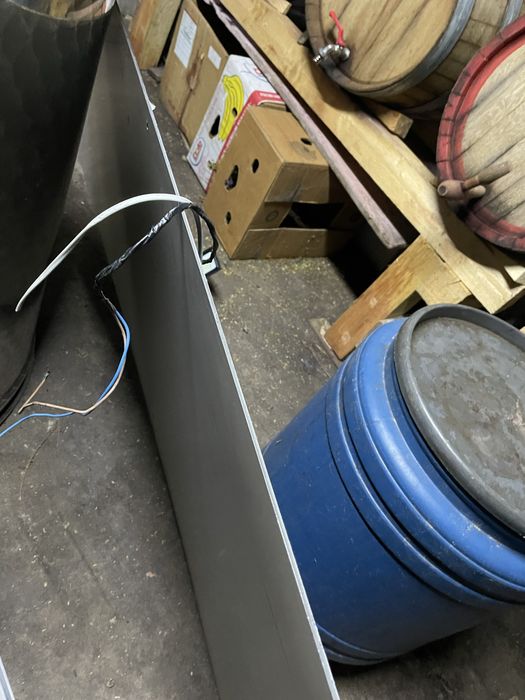 Продавам табела за магазин