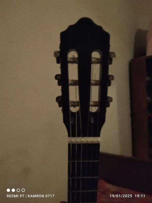 Gitara sotiladi Andijondan