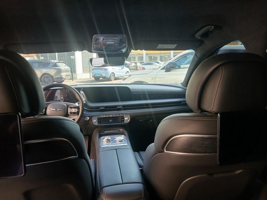 Genesis G90 premium awd