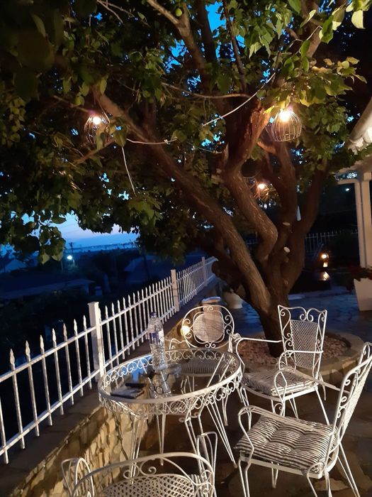 Продава се Къща в София, Център - 90 кв.м за 2945 €/кв.м - Снимка #17