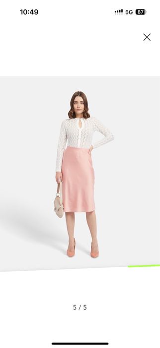 Нова пола Guess размер С