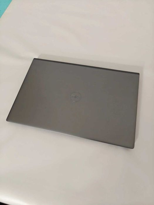 Laptop Dell Vostro 5402 | Intel i7 Gen 11 | Metalic, Slim