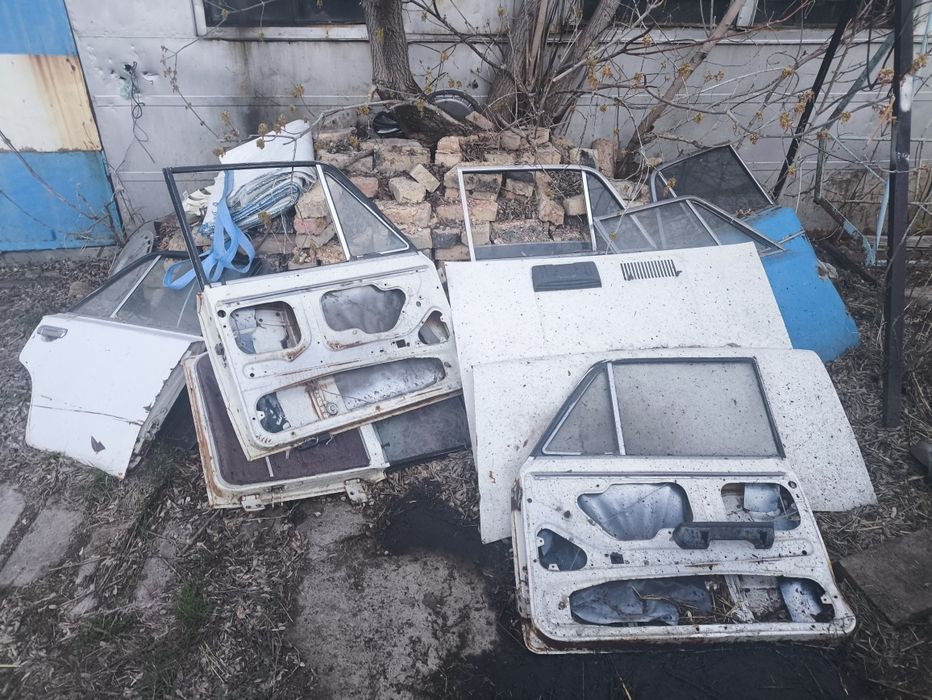 Двери на жигули продам