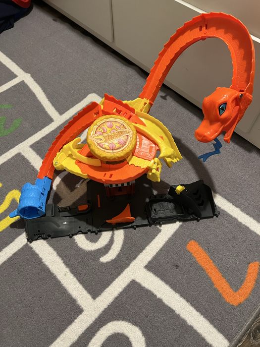 Hot Wheels Pizzeria atacul cobrei