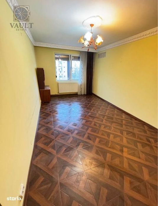 Apartament 3 camere - CENTRALA PROPRIE - zona RAHOVA
