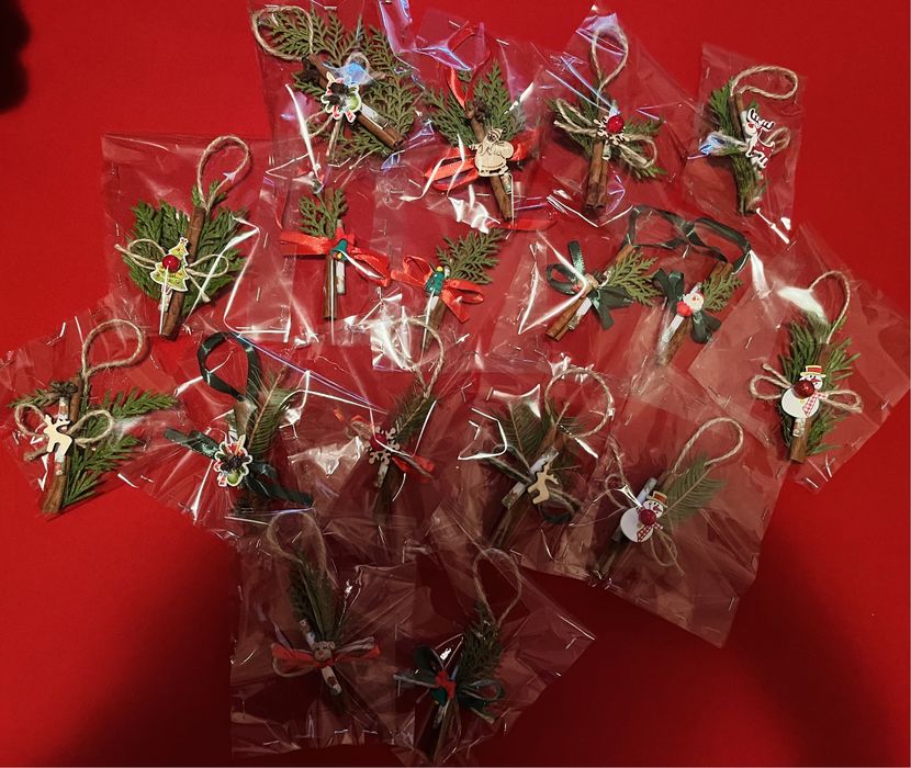 Коледни и новогодишни късмети и картички