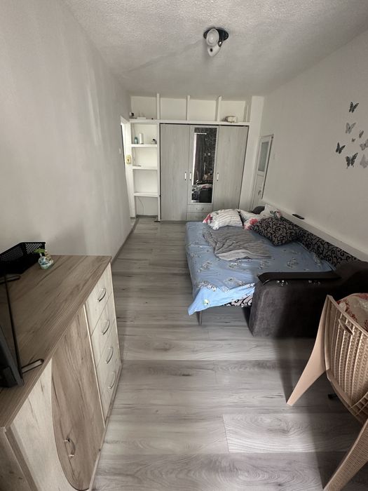 Inchiriez garsoniera zona Razboieni
