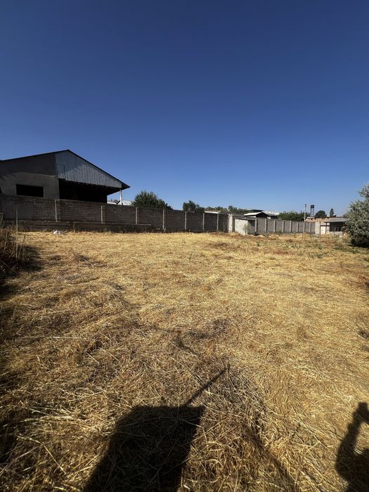 Yer sotiladi 6 sotix srocniy arzon narxda !!