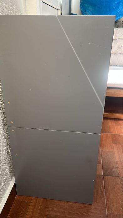 Corpuri suspendate Ikea gri