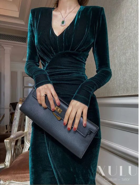 Вечернее платье