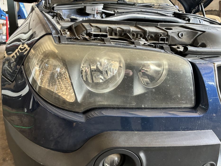Far faruri halogen bmw x3 e83 non facelift.