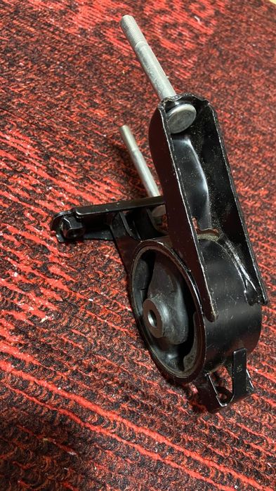 Подушка для двигателя авто